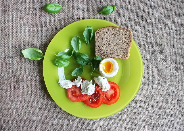 Assiette petit déjeuner pour soutenir la concentration
